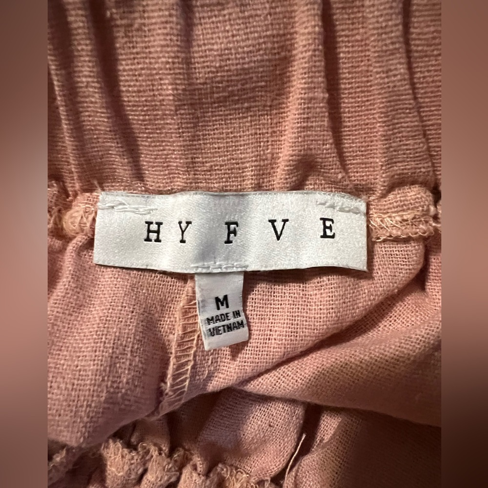 HYFVE Women's Light Pink Shorts! Size Medium. - Picture 6 of 9